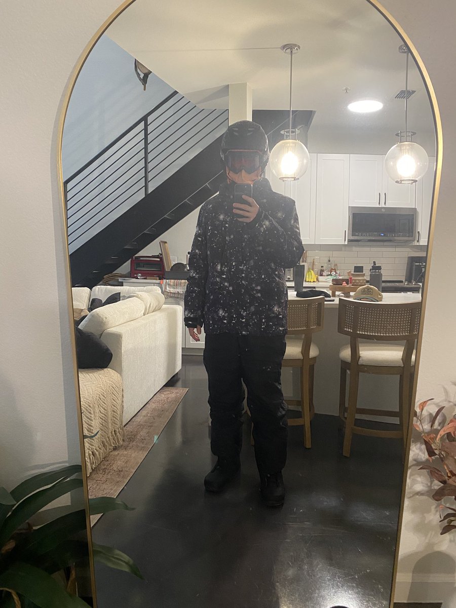 DeveloperDon_'s tweet image. Less than a month out from the annual ski trip with the fellas. Had to make sure the fit was still fire. See you in Aspen #LANK