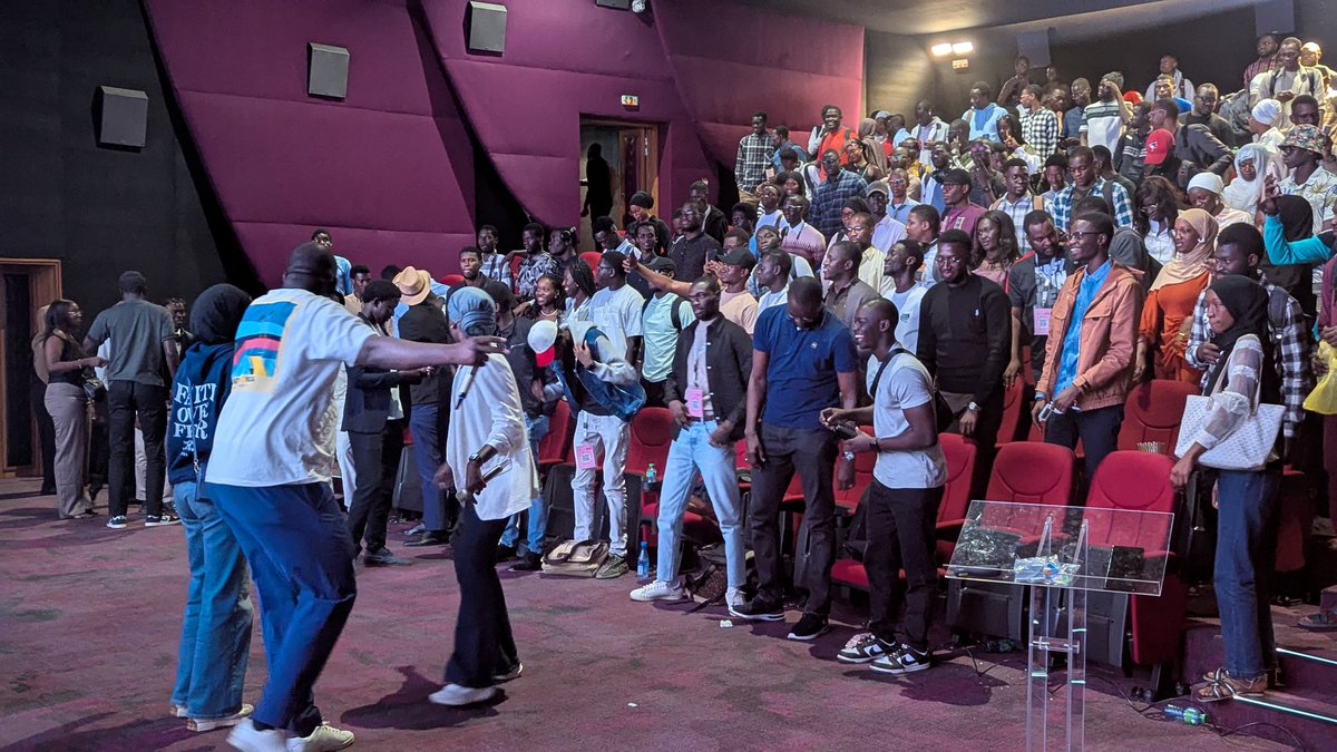 PapaMagueye1's tweet photo. @gdg_dakar #devfest2024 #socium @gdg_dakar https://t.co/zTWxBMbBkU