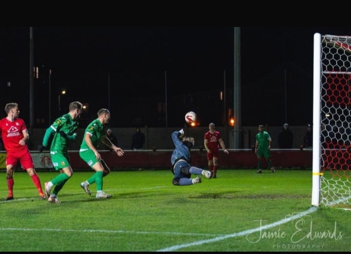 Debut in the new colours 🔴 <a href="/CPDLidoAfan/">Afan Lido F.C.</a> 
📸<a href="/lewismphoto/">Lewis Mitchell</a> x <a href="/JamiePhotos_/">Jamie Edwards Photography</a>