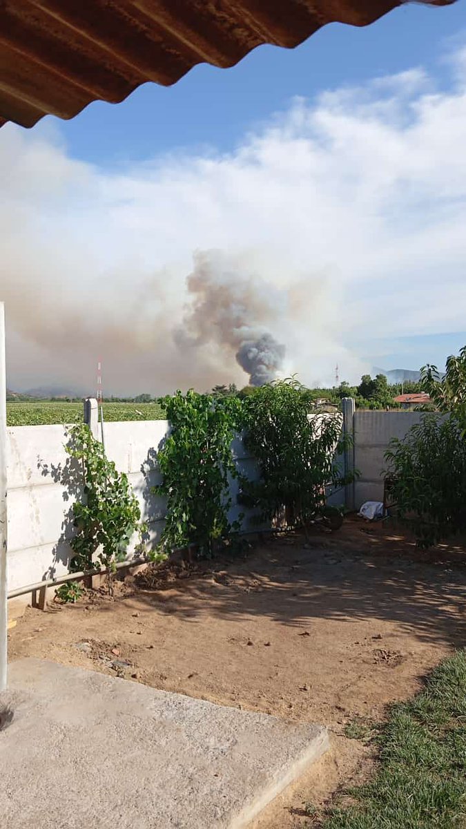 18:44 | 🚨🔥#Melipilla 3ra ALARMA de INCENDIO FORESTAL en San Miguel de Popeta.

Trabajan: CB #Buin #QuintaNormal #Melipilla.

<a href="/reddeemergencia/">Red de Emergencia ONG</a> <a href="/RNE_Alpha_8/">Carlos Coray</a> <a href="/Sepulinares/">Alejandro Sepúlveda Jara</a> <a href="/vvanesaug/">Viviana Urbina Guerrero</a> <a href="/GrupoWurtlitzer/">Grupo Wurtlitzer</a> <a href="/NodoRiesgo/">Nodo Riesgo</a> <a href="/RedGeoChile/">Red Geocientífica de Chile</a> <a href="/RPunto_Hits/">Punto Hits</a> <a href="/cleivamoris/">🚨🚨Claudio Leiva Moris 🚒🚒🇵🇸</a> <a href="/djgraff_German/">German Espinoza</a>