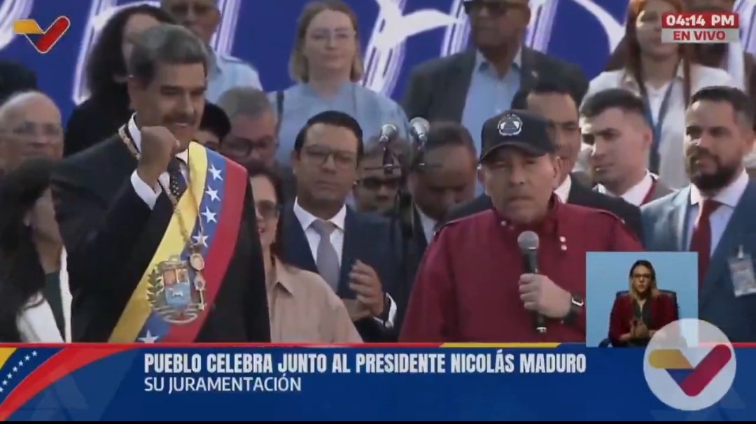 El nicaragüense Daniel Ortega se burla de Edmundo González mientras celebra la juramentación de Nicolás Maduro.
Venezuela está cada vez peor con <a href="/NicolasMaduro/">Nicolás Maduro</a> quien no madura para aceptar su derrota.