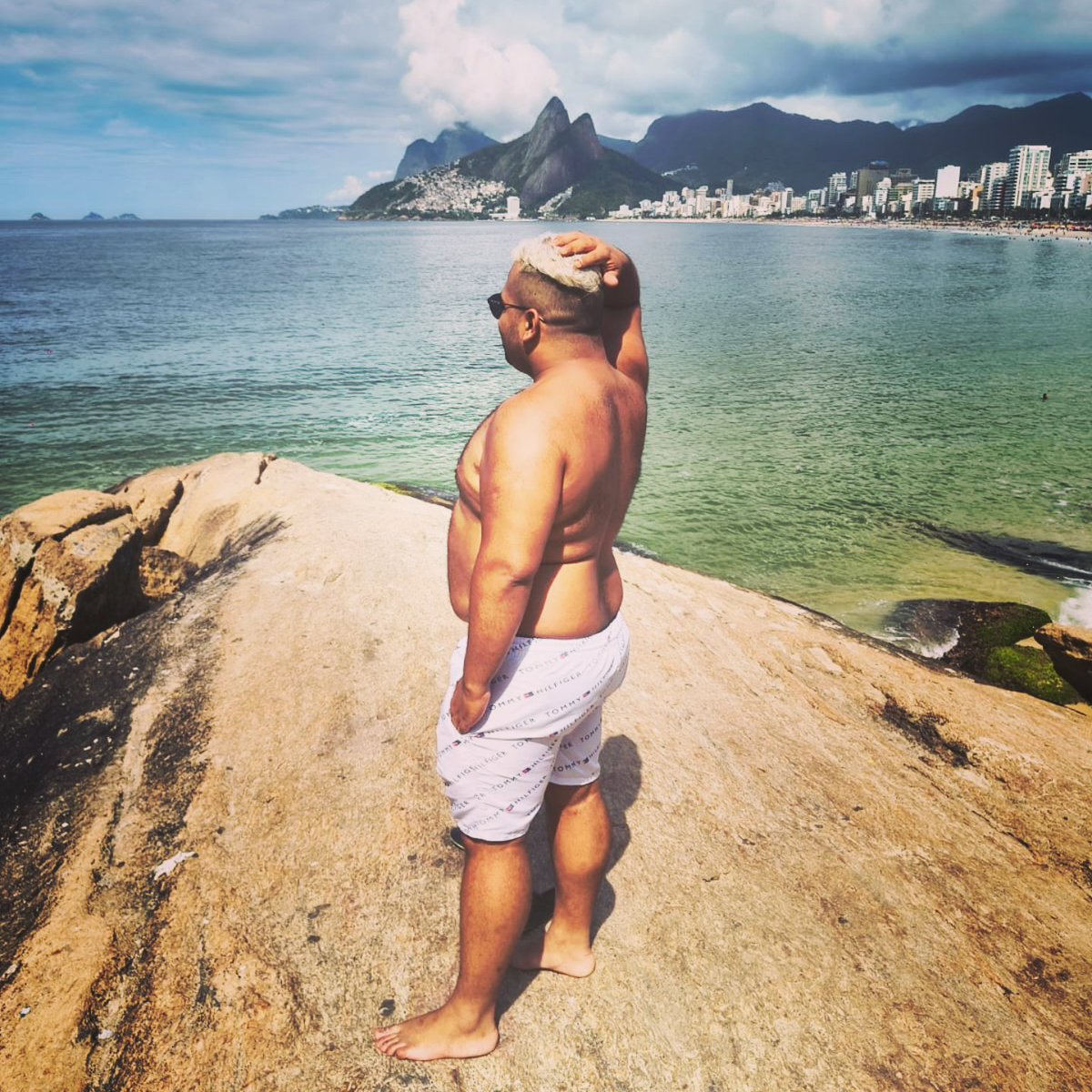 WoeIsRobs's tweet photo. O rio de janeiro continua lindo 💙 https://t.co/YfNXxyb8Sl