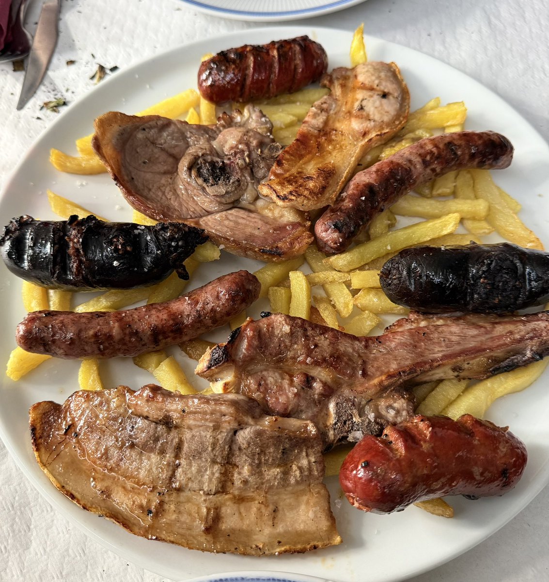vfuertesj's tweet photo. Calçotada https://t.co/EycmKKnbRJ