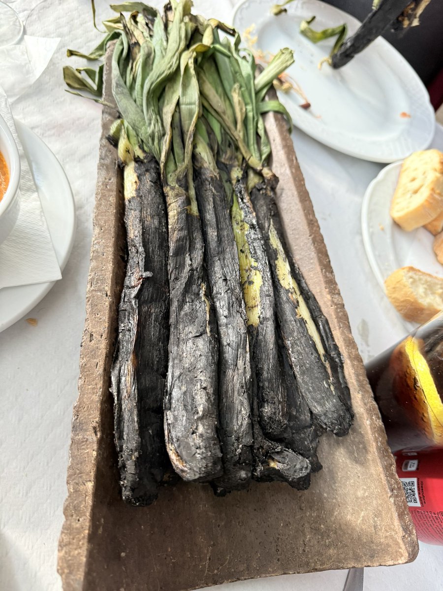 vfuertesj's tweet photo. Calçotada https://t.co/EycmKKnbRJ