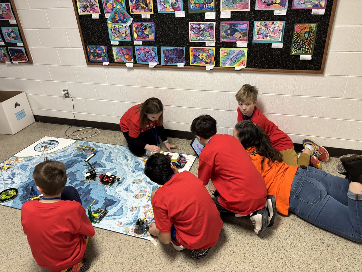 Corbin10's tweet photo. Exciting day for students in the @ocmboces region. #LegoLeague competition. Thank you @BCSDBEES for hosting. https://t.co/3s0XGilZRT