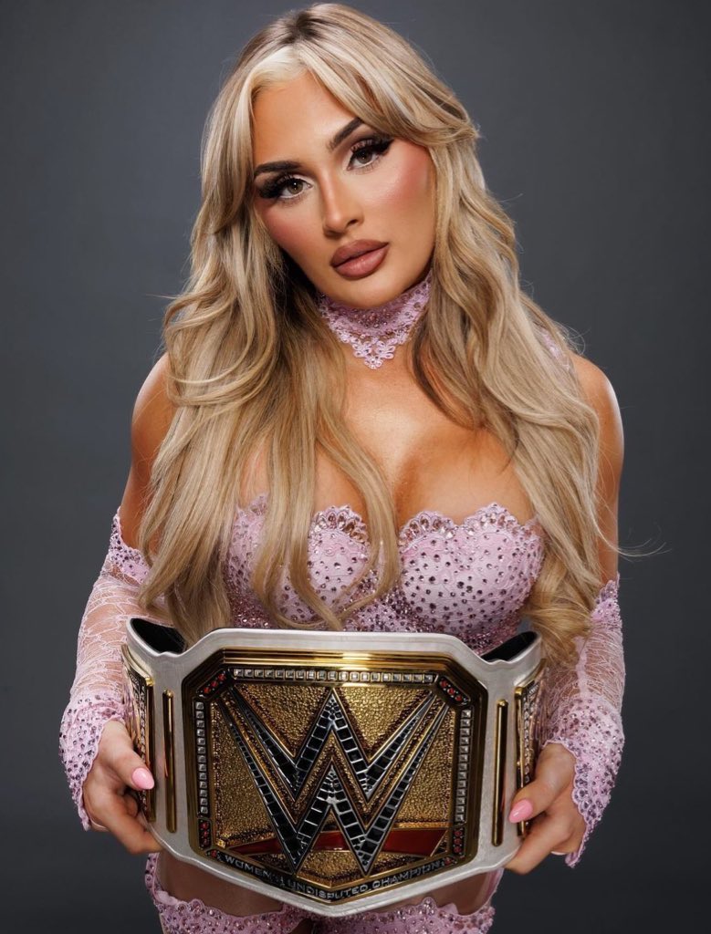 OneBuffBarbie's tweet photo. Success everywhere I go. Even in NXT. 💅🏻 https://t.co/GSGBTjjXJ4