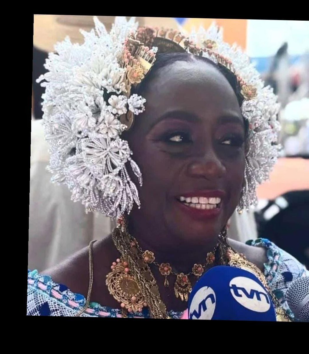 frobinsonpty's tweet photo. La Pollera llegó a Panamá por mujeres negras esclavisadas y vengan como quieran. https://t.co/LuDBEMWs3p