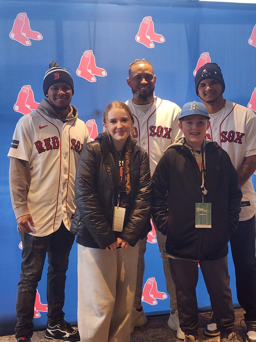 SheldonAPReview's tweet photo. Fanfest 2025 did not disappoint...from every usher and guide to every player, past and present, it was an amazing day! So happy we took the drive from NY to be there! #fanfest2025 #RedSox https://t.co/j8P5scFHos