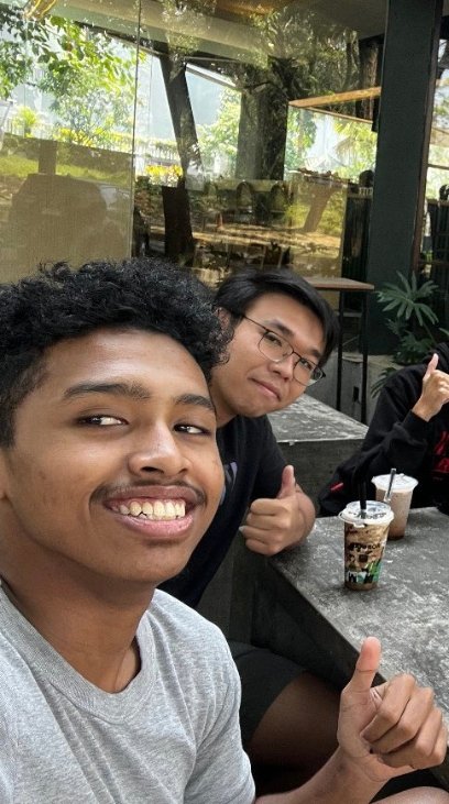 bobmorechaos's tweet photo. Happy birthday yang punya malang @Bryan_Stvn03 
WYATB 🥳🥳 https://t.co/usEGGSPl9a