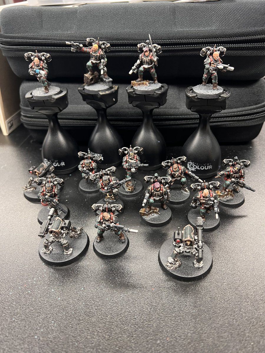 AlbertoDuthoy's tweet photo. Haciendo los últimos retoques para los Tempestus Aquilons. Muy pronto empezaremos a jugar Kill Team!! #WarhammerChallenge #WarhammerCommunity #warhammer40k https://t.co/aKann6DT3v