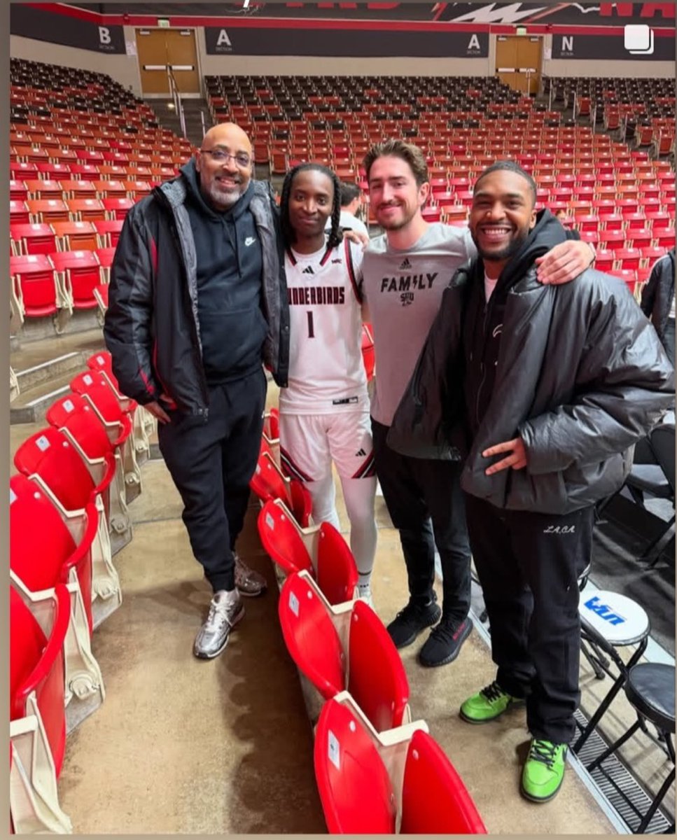 Las Vegas Knicks (@lv_knicks) on Twitter photo Knickboyz 💙🟠
<a href="/ElJefeYKDV/">Devon Colley</a> <a href="/chefbenny1/">Benny Colley 👨🏾🍳</a>
2019 #Knickboyz
🟠🔵Braden and Domo
With 2015 #Knickboi
Devon Colley and Coach Benny
#SouthernUtah Knickboyz 💙🟠
<a href="/ElJefeYKDV/">Devon Colley</a> <a href="/chefbenny1/">Benny Colley 👨🏾🍳</a>
2019 #Knickboyz
🟠🔵Braden and Domo
With 2015 #Knickboi
Devon Colley and Coach Benny
#SouthernUtah