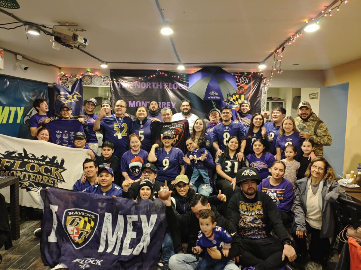 #NFLenTelevisa. Desde la sultana del Norte El flock MTY presenter 🐦‍⬛💜🏈