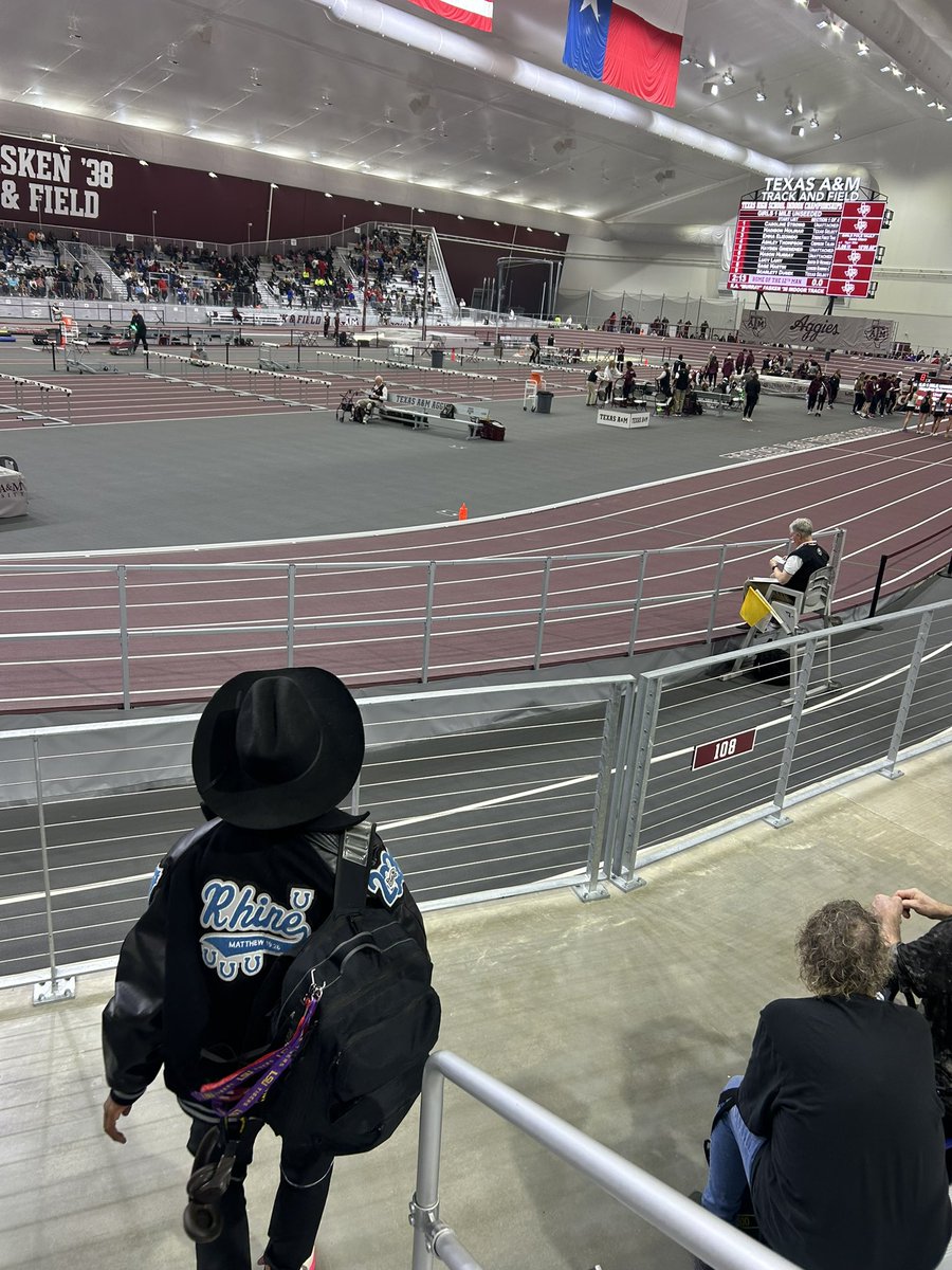 D1J2Rhine's tweet image. #AGTG New Year = New Pr’s. 
Had a Good time at the Texas A&amp;amp;M HS Indoor Meet, Even though the my 60h race wasn’t my best, I still was able to make it up in my 200m. Pr’d majorly in the 200 going from 22.90 -&amp;gt; 22.18 , Now we just go back in the lab. @SharkTrackSCHS @PrePost0722