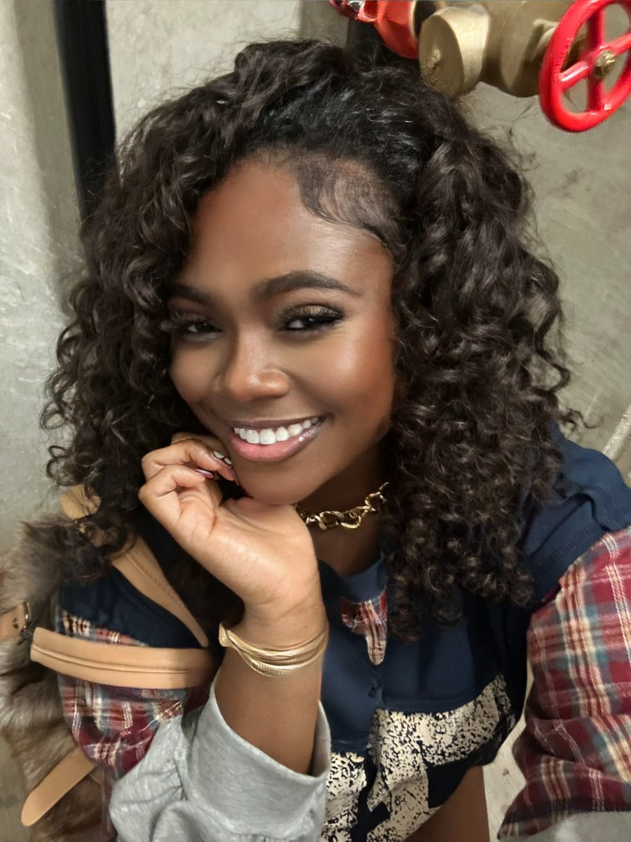 brandiajai's tweet photo. #imsopretty https://t.co/wp07rdd5AO