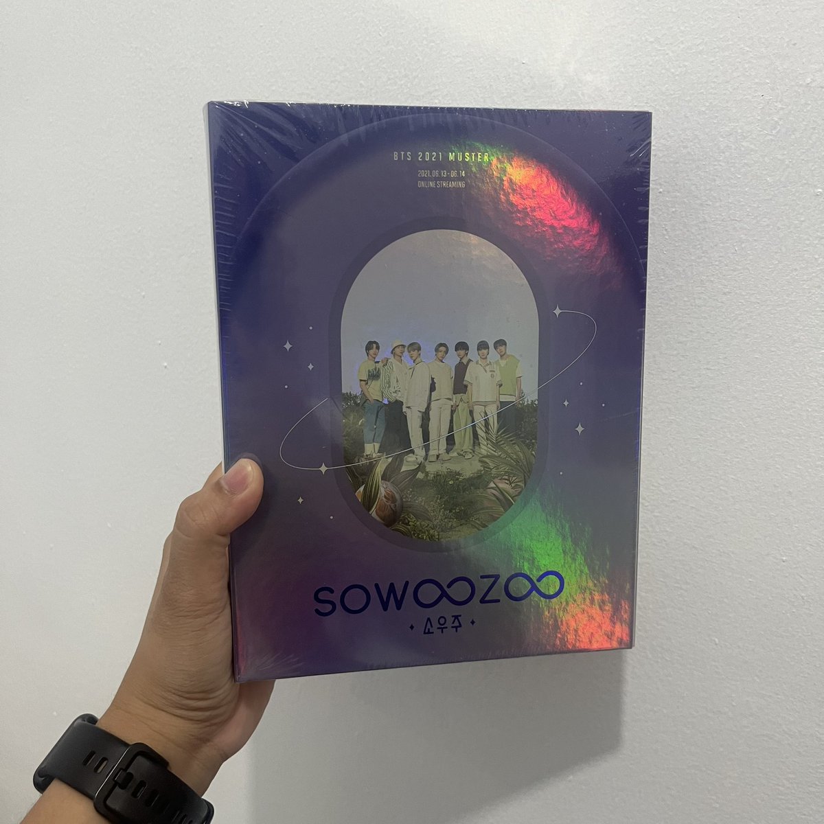 ujeongph's tweet photo. Hi! We have available BTS 2021 MUSTER SOWOOZOO DVD &amp; BLURAY from WeVerse — sealed, onhand and ready to ship. Please see below prices ✨

• BTS 2021 MUSTER SOWOOZOO DVD — PHP 3,450.00
• BTS 2021 MUSTER SOWOOZOO BLURAY— PHP 2,790.00

Note: Free SF Nationwide thru J&amp;T Express. https://t.co/bvSorTgUDw
