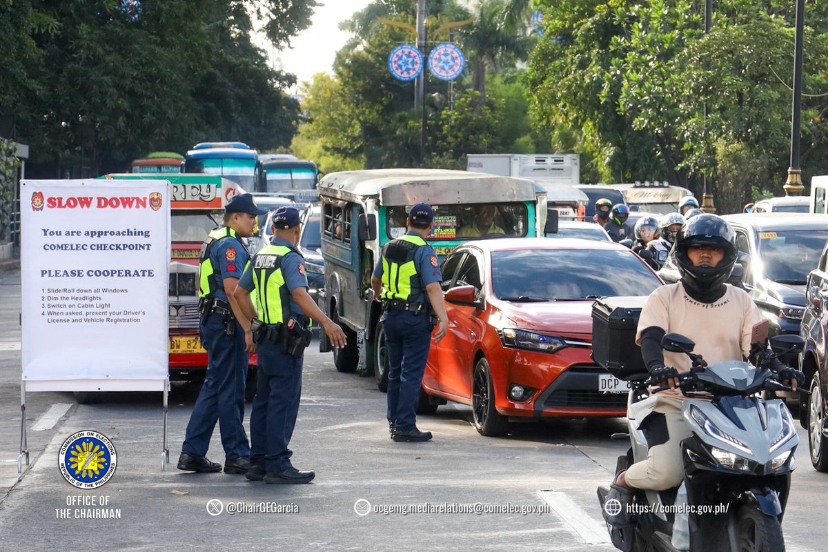 ChairGEGarcia's tweet photo. Inilunsad na po ang @COMELEC checkpoints kasabay ng pagsisimula ng election period at gun ban para sa 2025 NLE, BPE.

Hudyat ito ng pagkakaroon ng kapangyarihan ng COMELEC para magkaroon ng jurisdiction sa bansa na mapanatiling maayos at tahimik ang bansa sa panahon ng eleksyon. https://t.co/DocrOTPVrB