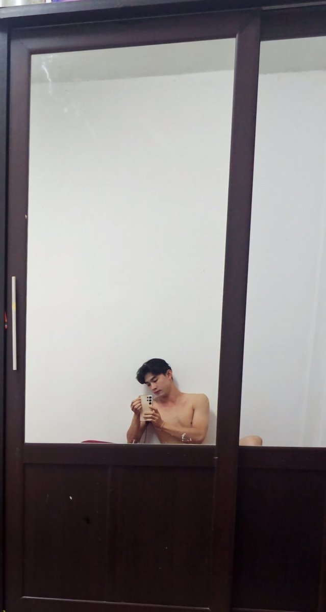 NrisTun's tweet photo. อากาศมันหนาว https://t.co/h7Dx4V5tHL
