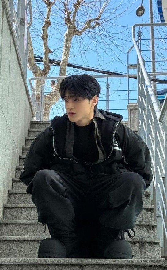 bebekkuninggg_'s tweet photo. 'Dream'
Yxnwxx, yunwoo local au

|| Rama di mata Noel itu definisi dari sempurna dan mimpi.

© bebekkuninggg_ https://t.co/ekL9vuuGWQ