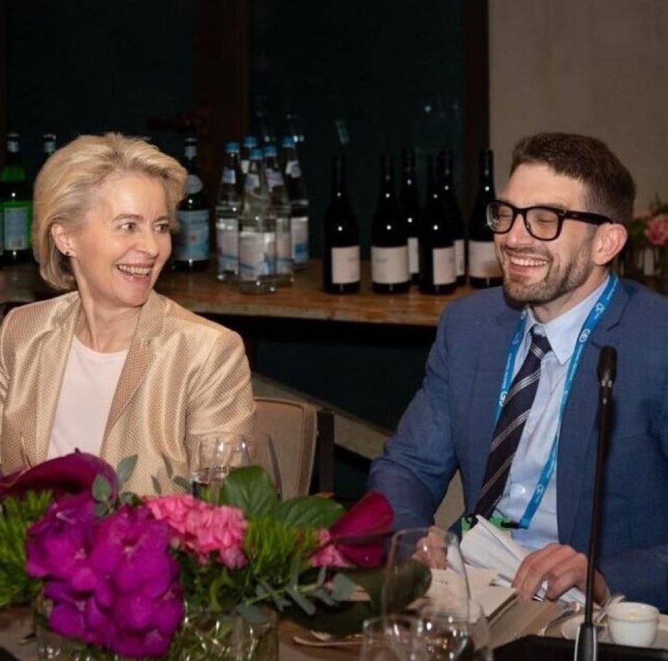 Se il figlio di Soros va a cena con Ursula non è interferenza, giusto?