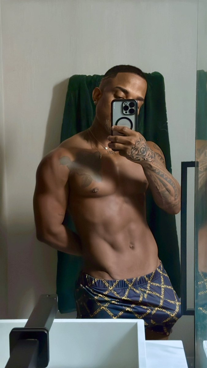 Hoje eu acordei me deu uma falta de vocês… 😈