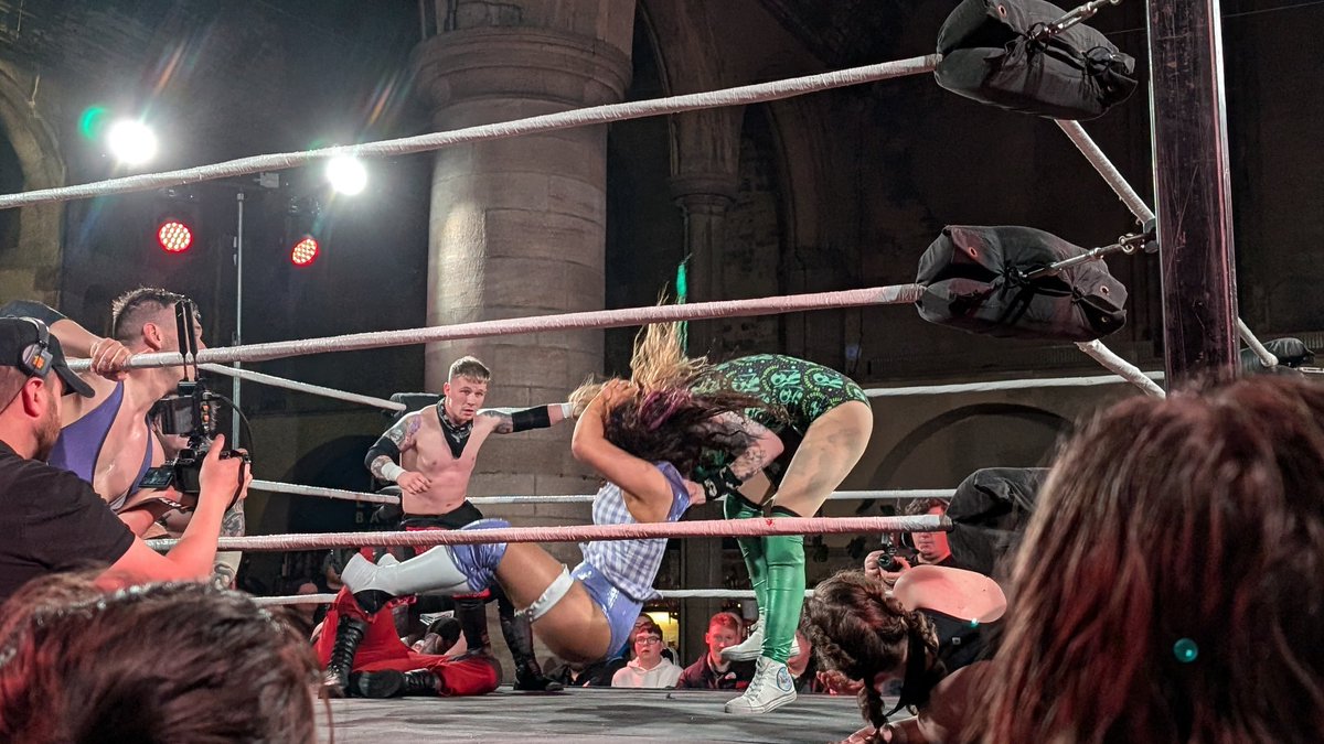 RichYAWC's tweet photo. Some pics from @TrueGritWrestle Rumble tonight, I had a blast! https://t.co/u6jALK6jfq
