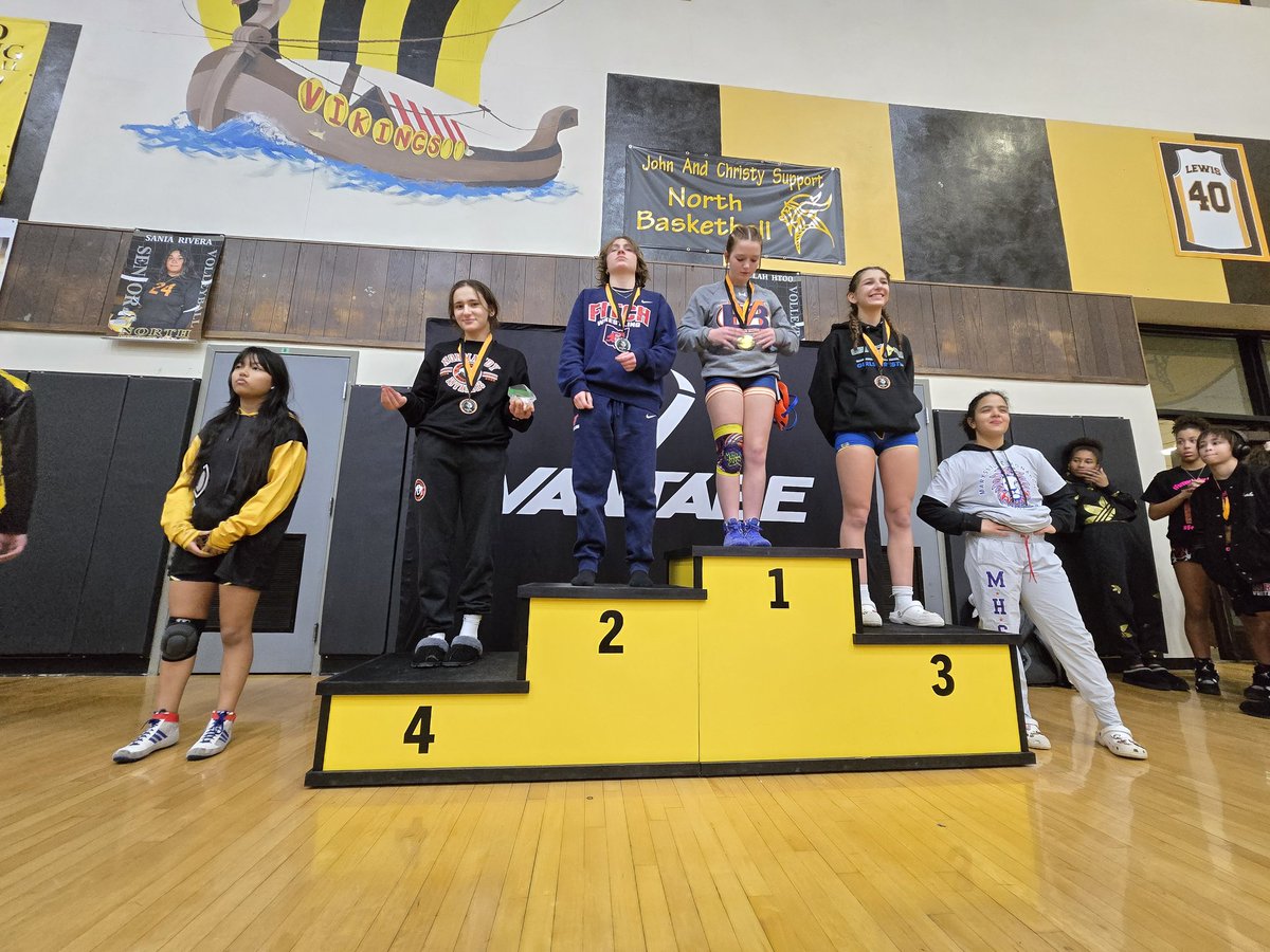 NHSGirlsWrestle's tweet image. Our girls wrestled very hard today and ended up finishing in 13th place out of 42 teams. 

Placing for your Invaders were: 
105- 5th Place, Ella Seidel 
115- 4th Place, Erta Beqiri 
125- 5th Place, Brooklyn Madal 
190- 3rd Place, Tamrah Szucs 

#InvaderStrong #LadyViking