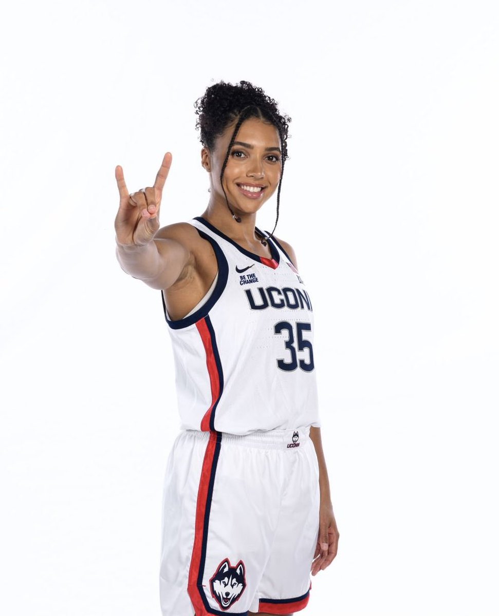 trendyhoopstars's tweet photo. Azzi Fudd this week:

23 PTS | 64.3% FG | 60.0% 3P
21 PTS | 61.5% FG | 62.5% 3P

She’s just getting started! 🙂‍↕️🐺✨ https://t.co/Ww33lya0wA