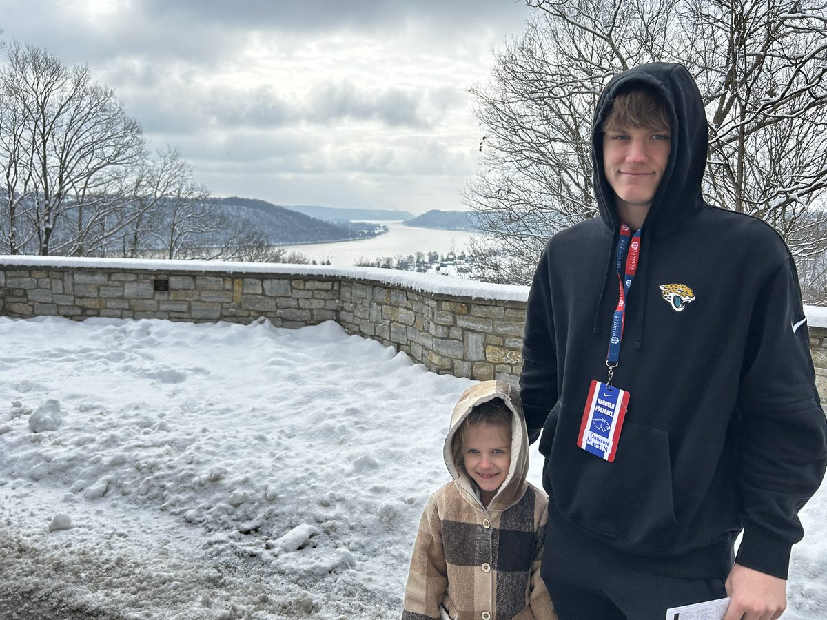tucky29's tweet photo. @HanoverFTBL @ChaseBurton02 @MTHEO12 Thank you for your hospitality today so that we could learn more about your football program! https://t.co/r7SSgRhCT9