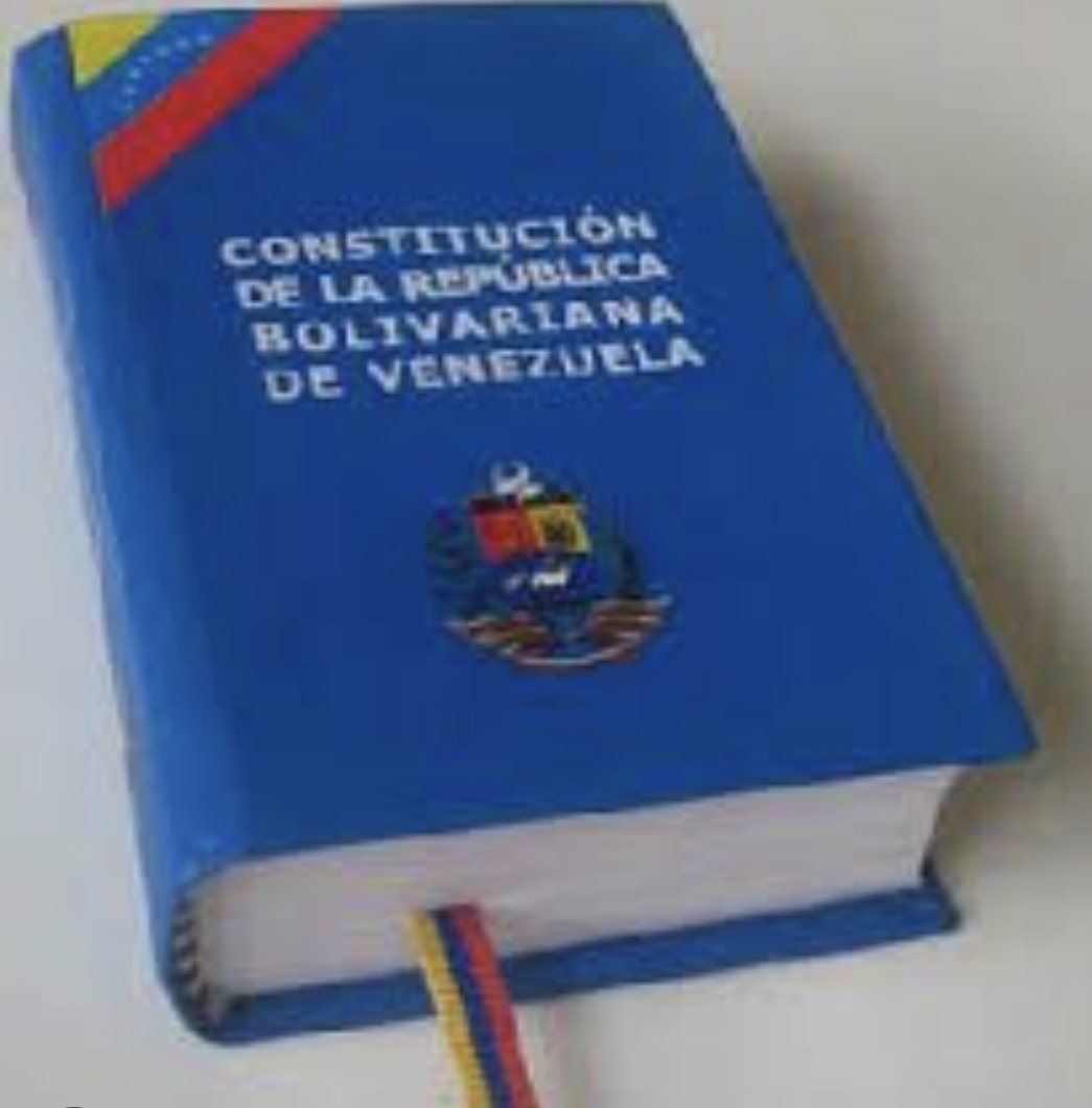 TorresMouzza's tweet photo. Exigimos el cese inmediato de la persecución contra María Alejandra Díaz, fundadora del Frente Democrático Popular. Como abogada constitucionalista, defiende nuestros derechos y su lucha no puede ser silenciada. ¡Justicia para ella y su familia! #PorLaDemocraciaYLosPresos https://t.co/r04FlJ145L