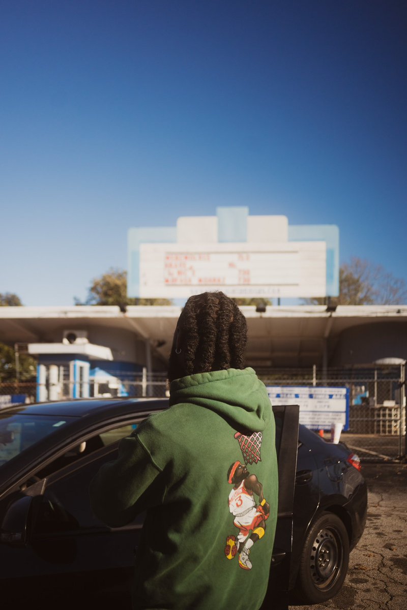 Saturdays in Atlanta 🍹
cc: <a href="/fl0wnyd/">jordyn</a> 

hyperfollow.com/jayenewton/tap…