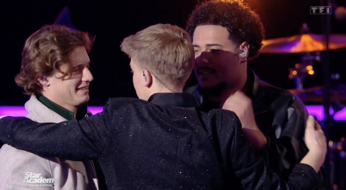 Ulysse et Noah viennent soutenir Charles qui vient d'être éliminé aux portes de la finale ! #StarAcademy