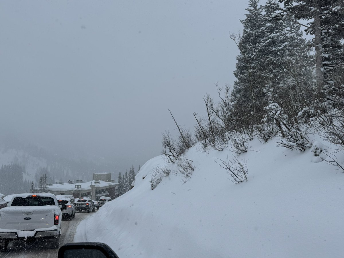 UDOT Cottonwood Canyons tweet media