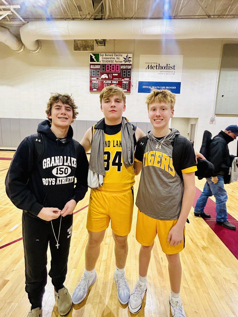 Anderson Martin (@qb_anderson) on Twitter photo Great game… GLJH still undefeated after great game against Waller. Lets go! <a href="/GLJH_Athletics/">Grand Lakes Junior High Athletics</a> <a href="/TISDGLJHS/">Grand Lakes Junior High</a> Great game… GLJH still undefeated after great game against Waller. Lets go! <a href="/GLJH_Athletics/">Grand Lakes Junior High Athletics</a> <a href="/TISDGLJHS/">Grand Lakes Junior High</a>