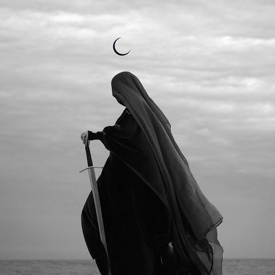 H___H___H___H_'s tweet photo. علّمنا التاريخ أن القوة تبقى هي اللغة الوحيدة التي يفهمها أهل الكفر ويبقى السلاح هو اليد الوحيدة التي يجب امتدادها نحوهم،حتى التفاوض الذي هو أكثر مرحلة سلمية بيننا وبين العدو يجب أن يكون من صنيع سلاحنا و ثمار قوتنا والتوقيع في آخر اتفاقيات الهدنه لايكون بالقلم والحبر وإنما بفوهة؟ https://t.co/z5ikjCuWSq