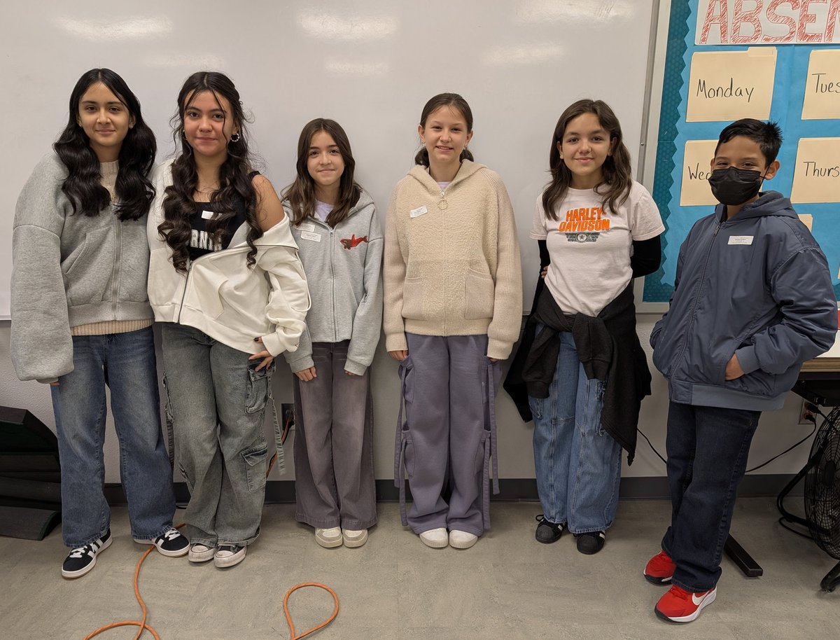 Congratulations to our 6th-8th grade Drugan Dragons who ALL placed in today's SISD's UIL art smart competition!! Memorize 30 artist names and painting titles, plus art history and art terms. So proud of you all!! Studying pays off!!