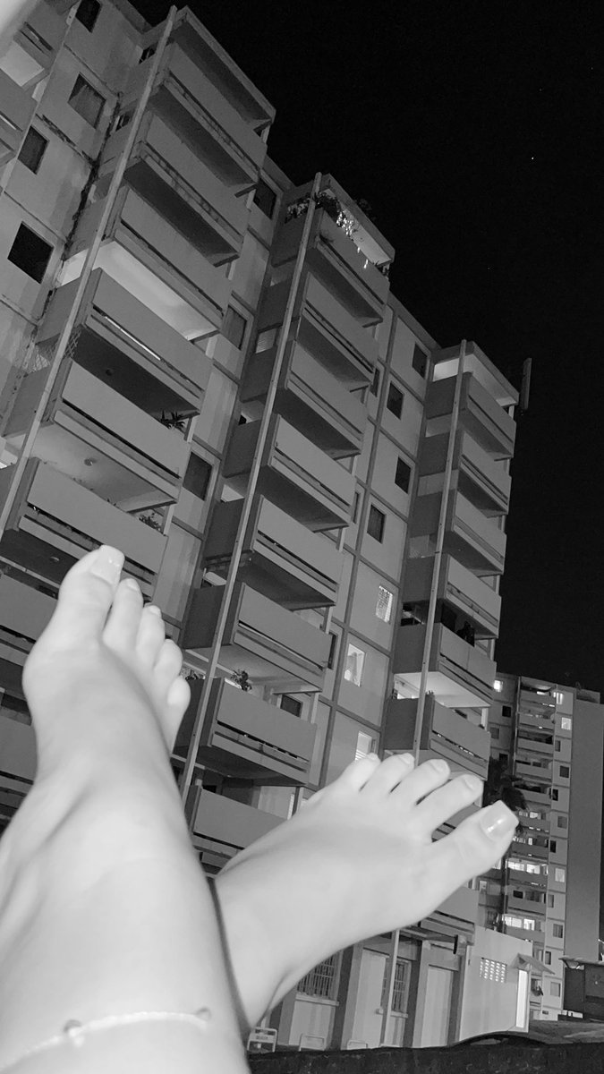 pinkfeetera's tweet photo. Intéressé MP ! 

#fetichistes #pied #moneyslave #feetlover #footpic #footsale https://t.co/K5gpnuGmdW