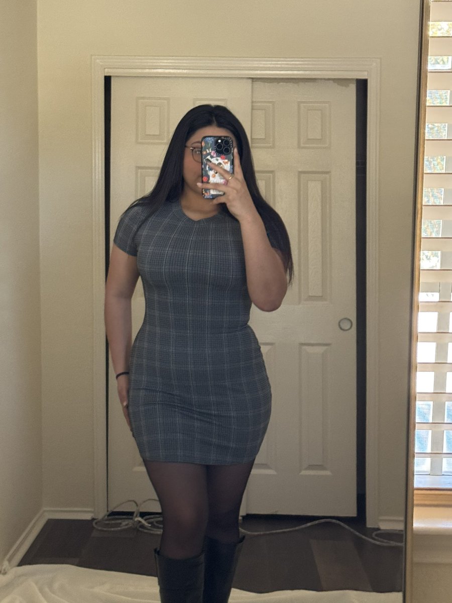 PrettyBa3e's tweet photo. My outfit of the day 🥰😽 https://t.co/ikI59ljOTX