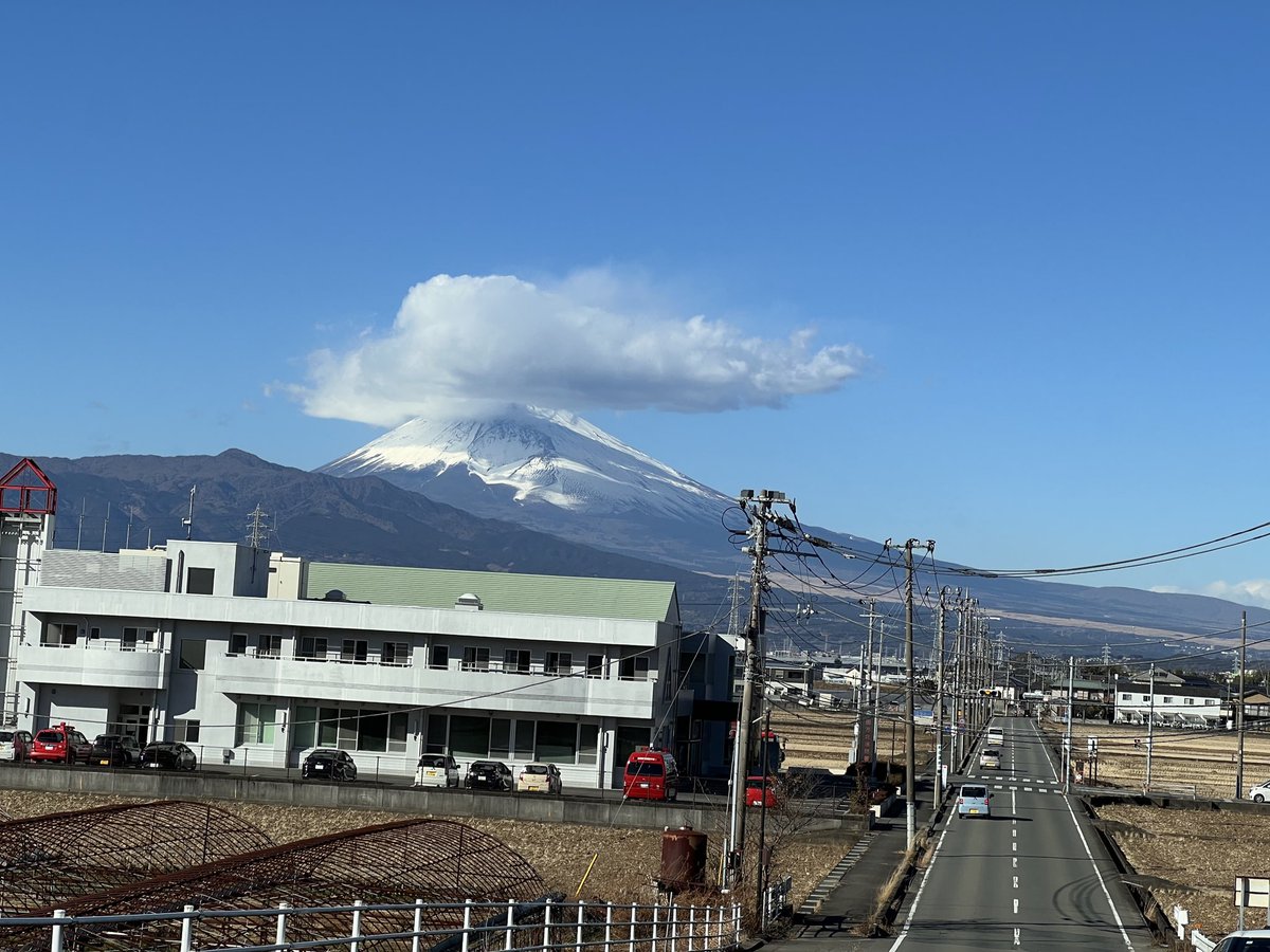 99___infj's tweet photo. 浮上してないけど元気です😖
これは昨日の🗻
#日常垢
#日常垢さんと繫がりたい https://t.co/tnFeYxfuJF