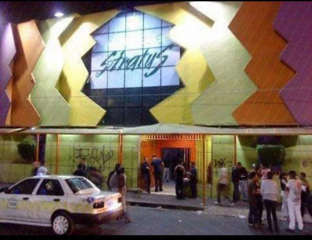 Si pudieran viajar al pasado qué lugar visitarían
-automáticamente yo.