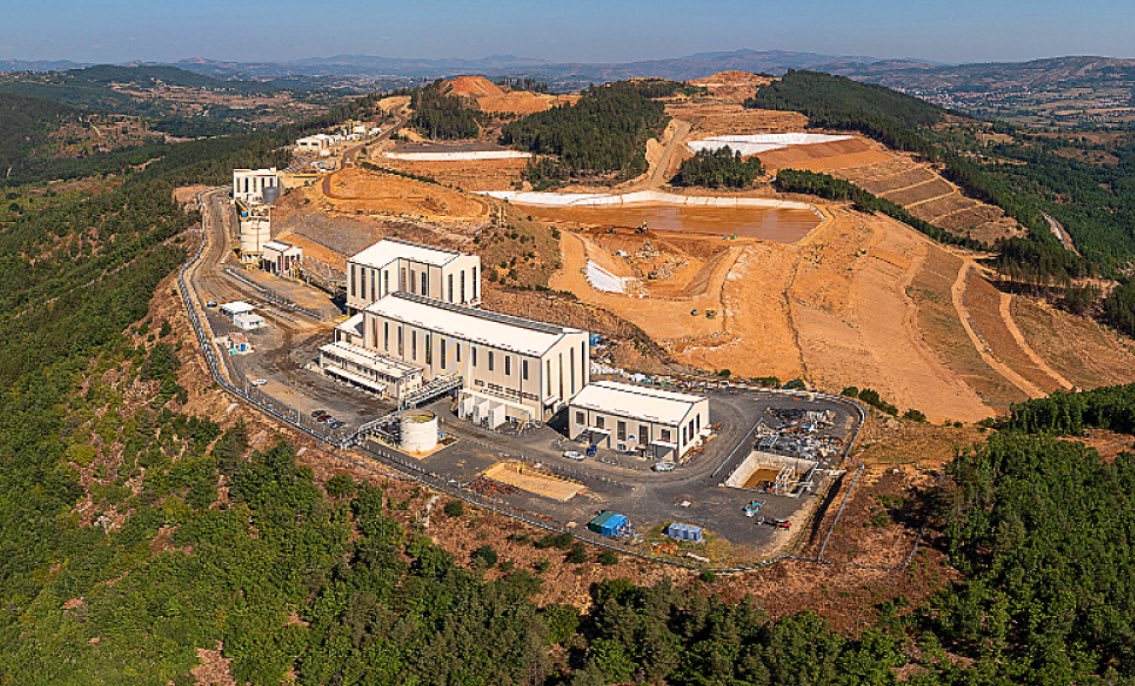 MarcoAstud12942's tweet photo. @XavierSubiaG @inesmanzano @czamoramatute Tu empresa responsable DPM tiene así su mina en Bulgaria, quieres eso en el parque nacional el Cajas porque Kimsakocha pertenece allá, se van a llevar la piscina de relaves también? No verdad! Solo dejan contaminación y destrucción https://t.co/FRIjhTPDVS