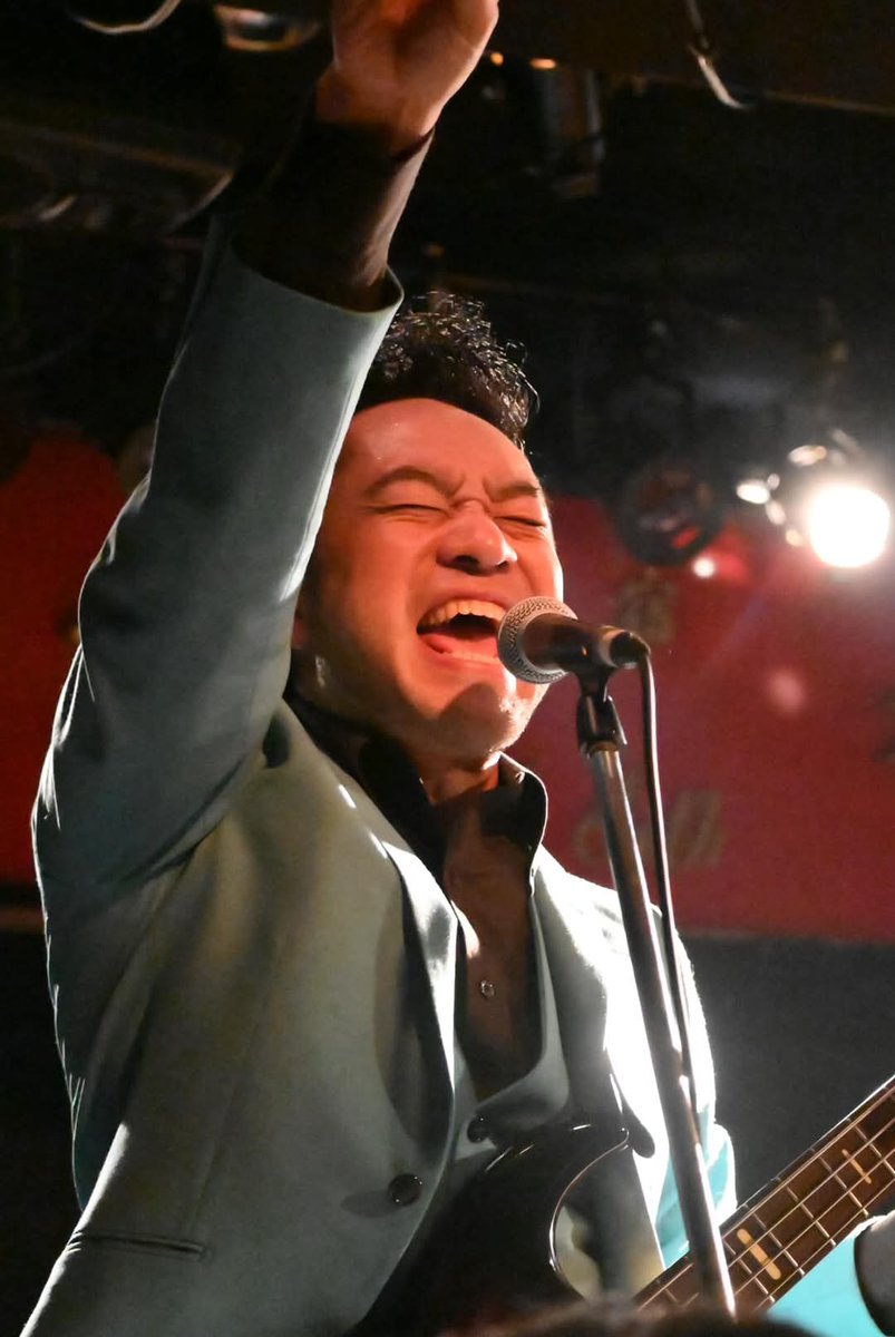 zeha1003's tweet photo. 【🎉HAPPY BIRTHDAY🎂】

🔥💪🔥💪🔥💪🔥💪🔥💪🔥
Ba.マサアキサイトウの誕生日
🎂🎂🎂🎂🎂🎂🎂🎂🎂🎂🎂

漢！不器用、努力！故にそれが全力💨
ゼーゼーハーハーのベーシストとして支えてくれて、産まれてきてくれてありがとうの日！皆に愛されるべき！！

💞おめでとう！！！

PS.「マサで〜す！！」 https://t.co/UghqV36HNo