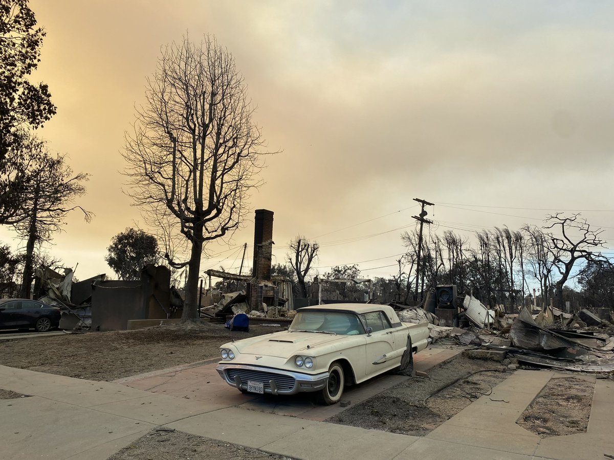 Chris Gailus (@chrisgailus) on Twitter photo For people who love cars, I can only imagine the mix of emotions that would come from seeing this picture from #PalisadesFire. When everything else is gone, at least the old T-Bird survived. Pic by <a href="/NeetuGarcha/">Neetu Garcha</a>. For people who love cars, I can only imagine the mix of emotions that would come from seeing this picture from #PalisadesFire. When everything else is gone, at least the old T-Bird survived. Pic by <a href="/NeetuGarcha/">Neetu Garcha</a>.