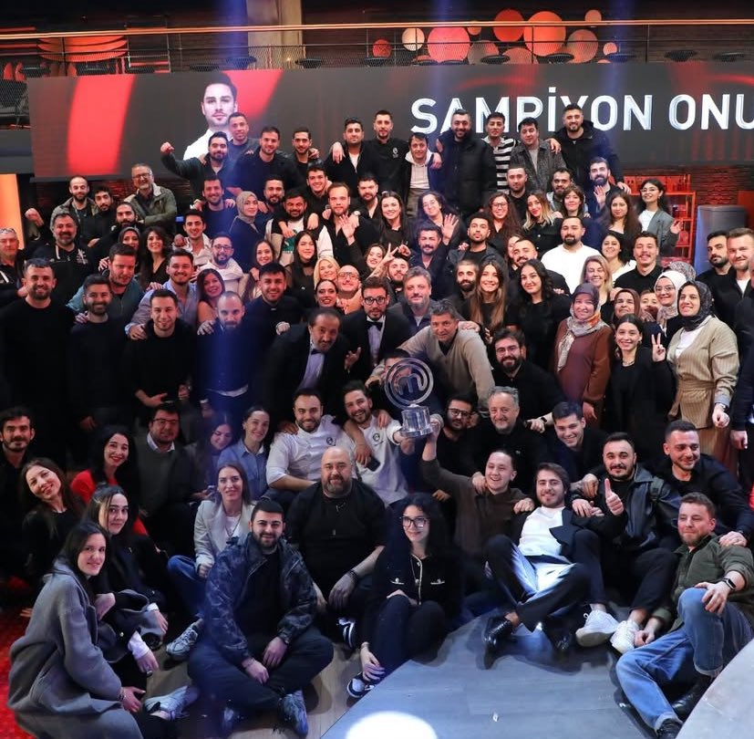 Ve böylece koskoca bir sezon daha sona erer…🤍🥹
#MasterChefTürkiye #OnurUresin #OnBey #BeyzaHuriAydın #Şampiyon #Onur