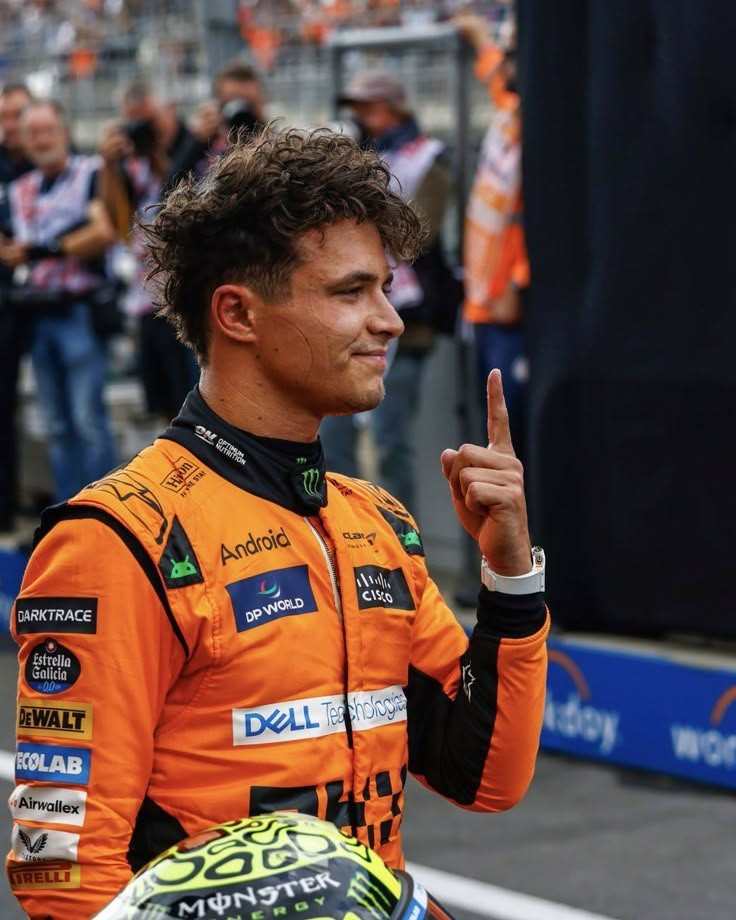 NutriaChill's tweet photo. Llegue re tarde perooo hola soy nutria busco mutuals para conversar de f1 🦦 banco a mclaren igual podemos conversar de cualquier escuderia siempre que haya respeto🙂↕️🙂↕️ #integracionformuleres
#integracionformulera
#integracionf1
#fltwt https://t.co/v99dH2Cs9i