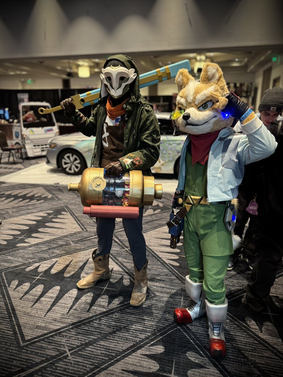 The_Space_Fox's tweet photo. When Star Fox meets Zuan 🚀🦊+💥⏱️

#Ikkicon #Arcane #StarFox #Jinx #Ekko #LeagueOfLegends https://t.co/0S4CH9qjmc