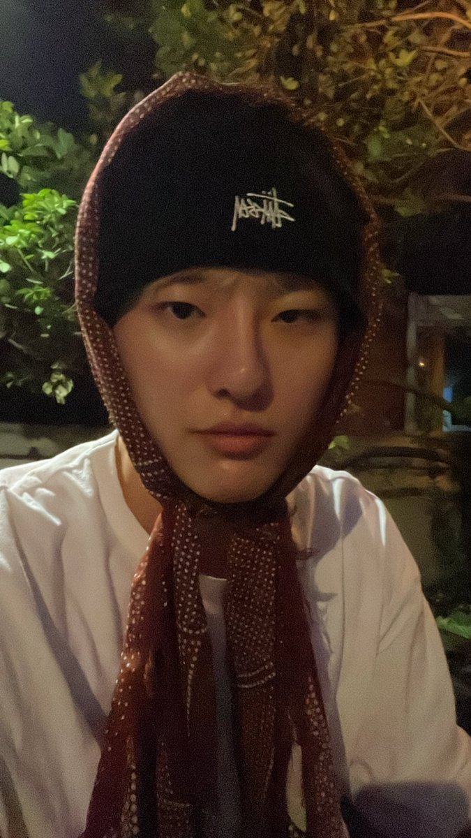 myrockstar85's tweet photo. 승연이 그냥 기본 비니부터 진짜 저게 잘어울린다고? 싶은 비니까지 싹 다 잘어울리는거 넘넘 기엽고 느낌 좋음// https://t.co/PiC8FLlPD6
