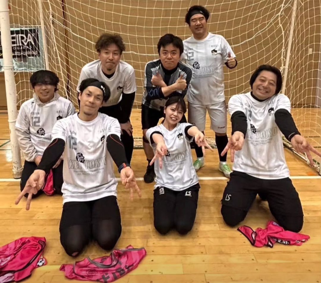 hisamatsuyoshi1's tweet photo. #KELTOKYO 12周年大会
よくこの個人参加チームで3位になれたな!😂
オレ以外の皆さんががんばってくれたからか!😂
(横さん画像拝借します)
#SY32 by SWEET YEARS
#RODA
#futsalgraphic
#SCULLKICKS
#CALDEIRA
#SKCD
#ラックスボンド
#anne
#TENSUI
#WAPIZZA
#FUTSALCAFEKEL https://t.co/m6Zhalk5PR