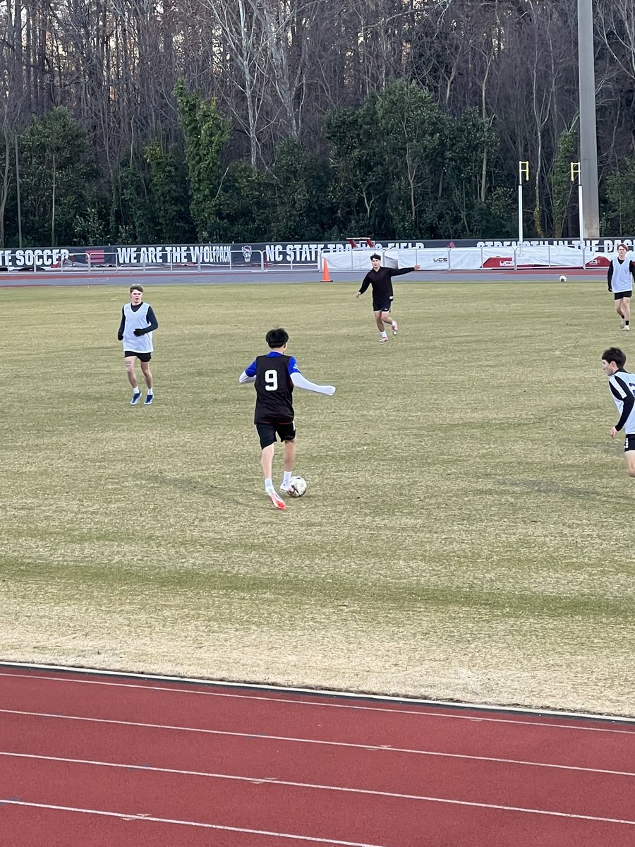 ChaseKim09's tweet photo. Day 1 at NC State ID camp @PackMensSoccer 🐺. Got to meet Gusto who was drafted to Colorado Rapids https://t.co/wnJ3AnVr2D