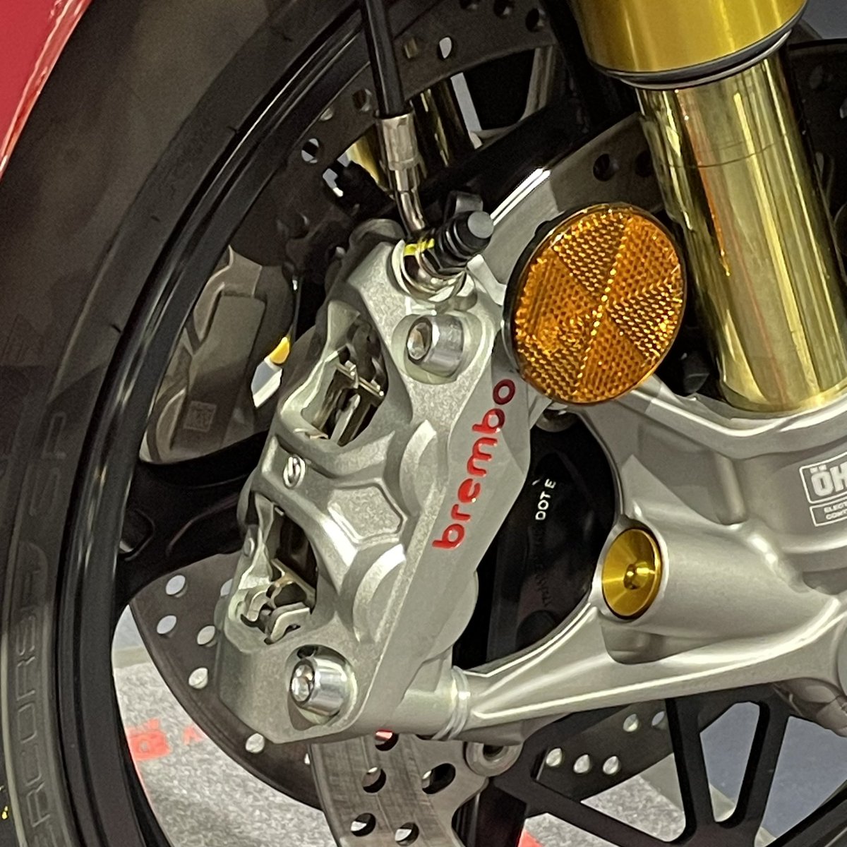 昨年11月に
お披露目してからやっと…
やっと入荷しました‼️🥹
新型PanigaleV4S
フェイス、スィングアーム、キャリパー、何もかもがNew Generation
7世代目のDucati Super Bike
発売日が定休日っていうオチ…笑
#ducati #ducatikyoto #panigalev4 #京都 #superbike