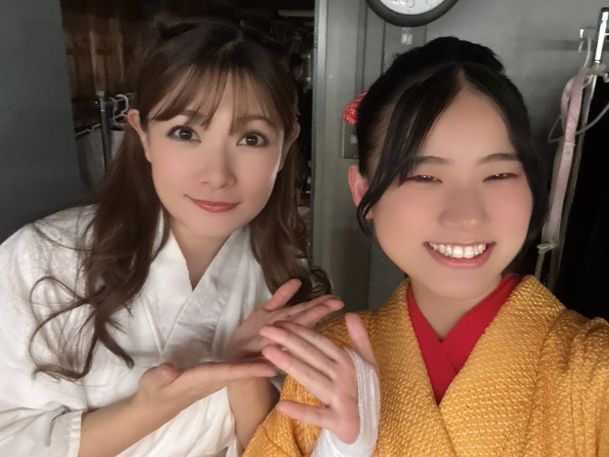 aineeee1113's tweet photo. 昨日は龍の千秋楽でした！
ありがとうございました！！

今回はおつうさん葛城さん緑鬼と全員で📸

今日はいよいよ大千秋楽です！
雪乃として生きれるのも今日で最後😭✋
悔いのないようにしっかり全力を出してきます！

チケット⤵︎ ︎ 
https://t.co/yeWFr5gRsJ
 #冥途遊山 #くりもん  #あいね https://t.co/J2wwSbR7cE